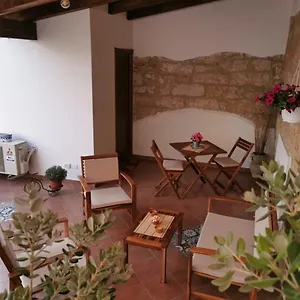 https://casa-turi-terrasini-favarotta.palermohotels.org